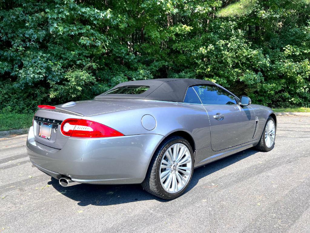 2010 Jaguar XK-Series Image 3