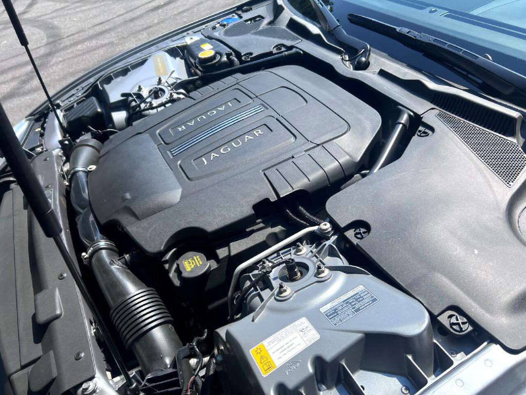 2010 Jaguar XK-Series Image 29
