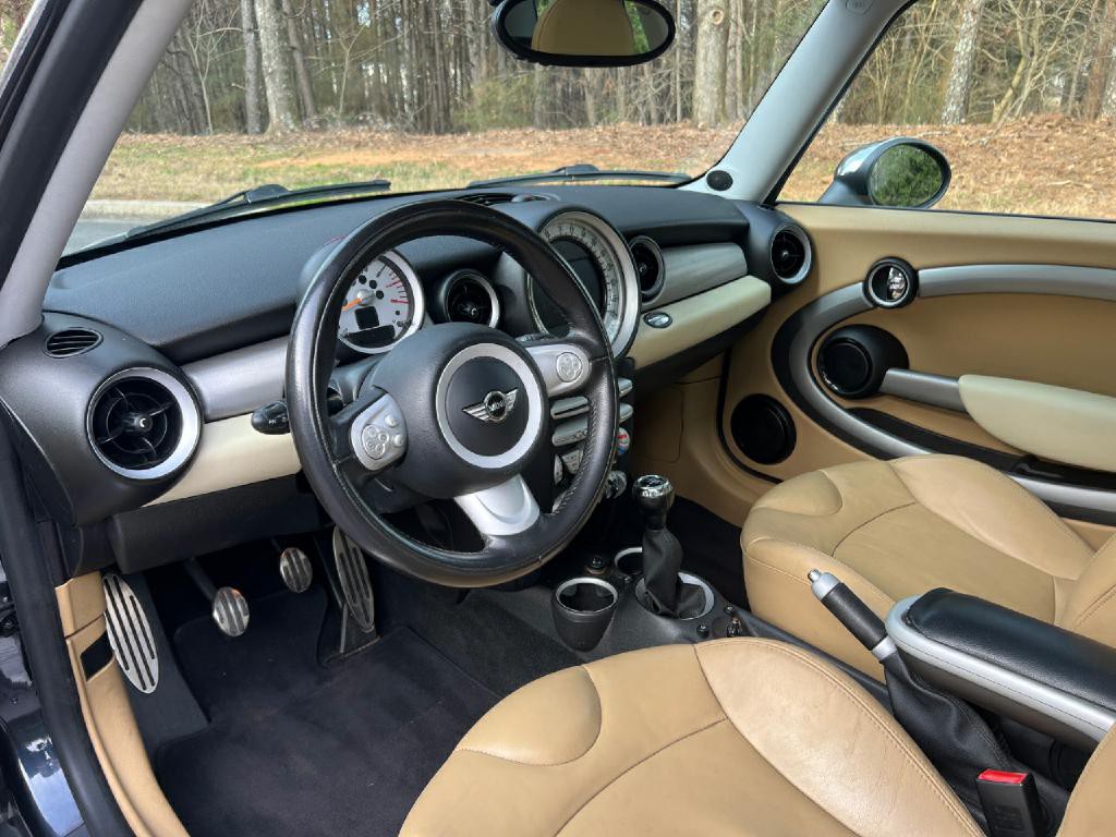 2008 MINI Cooper Clubman Image 12