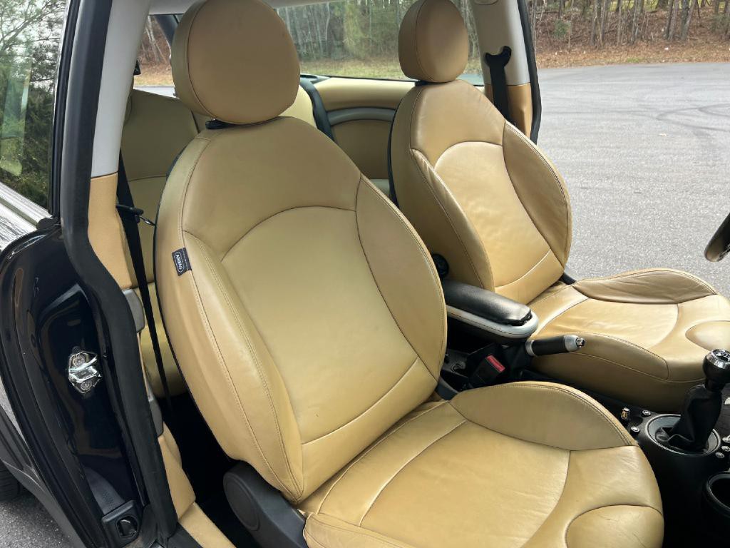 2008 MINI Cooper Clubman Image 17