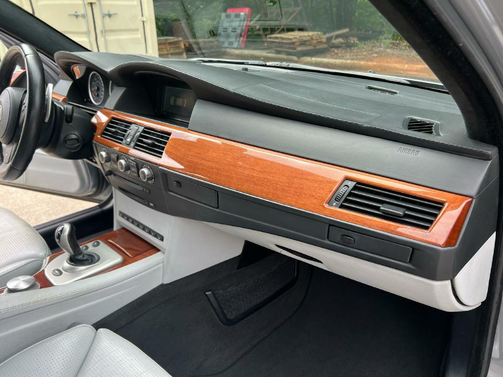 2007 BMW M5 Image 20