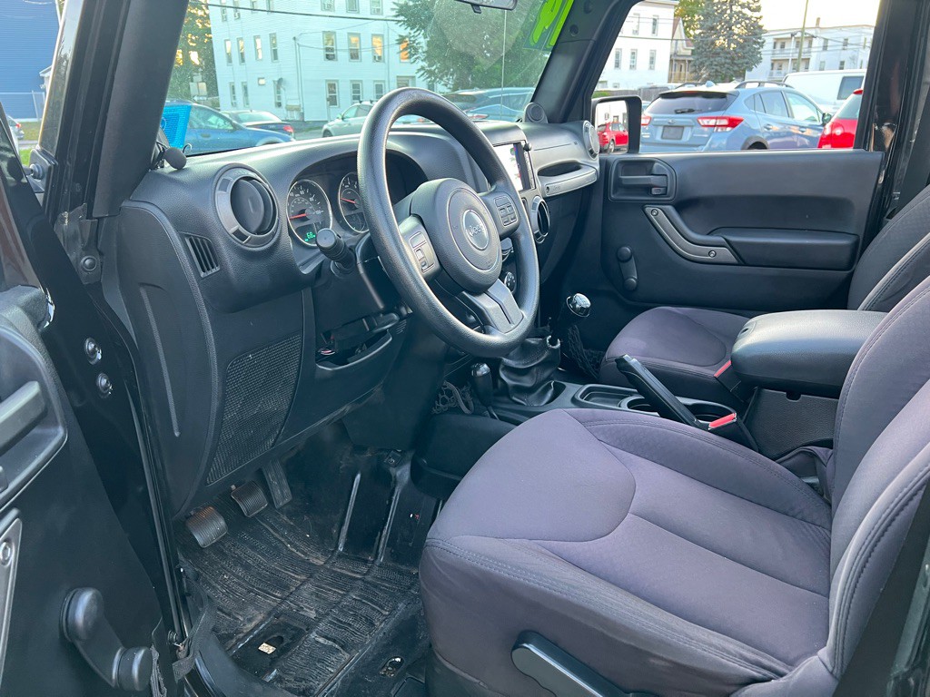 2014 Jeep Wrangler Image 11