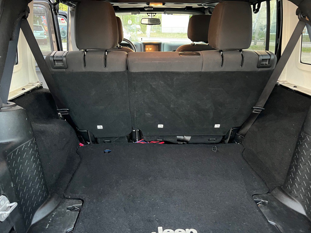 2017 Jeep Wrangler Unlimited Image 12