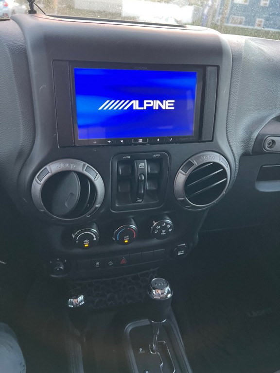 2017 Jeep Wrangler Unlimited Image 16