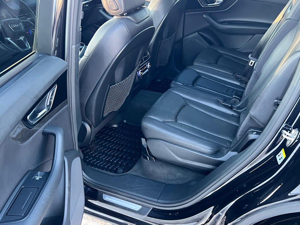 2017 Audi Q7 Image 8