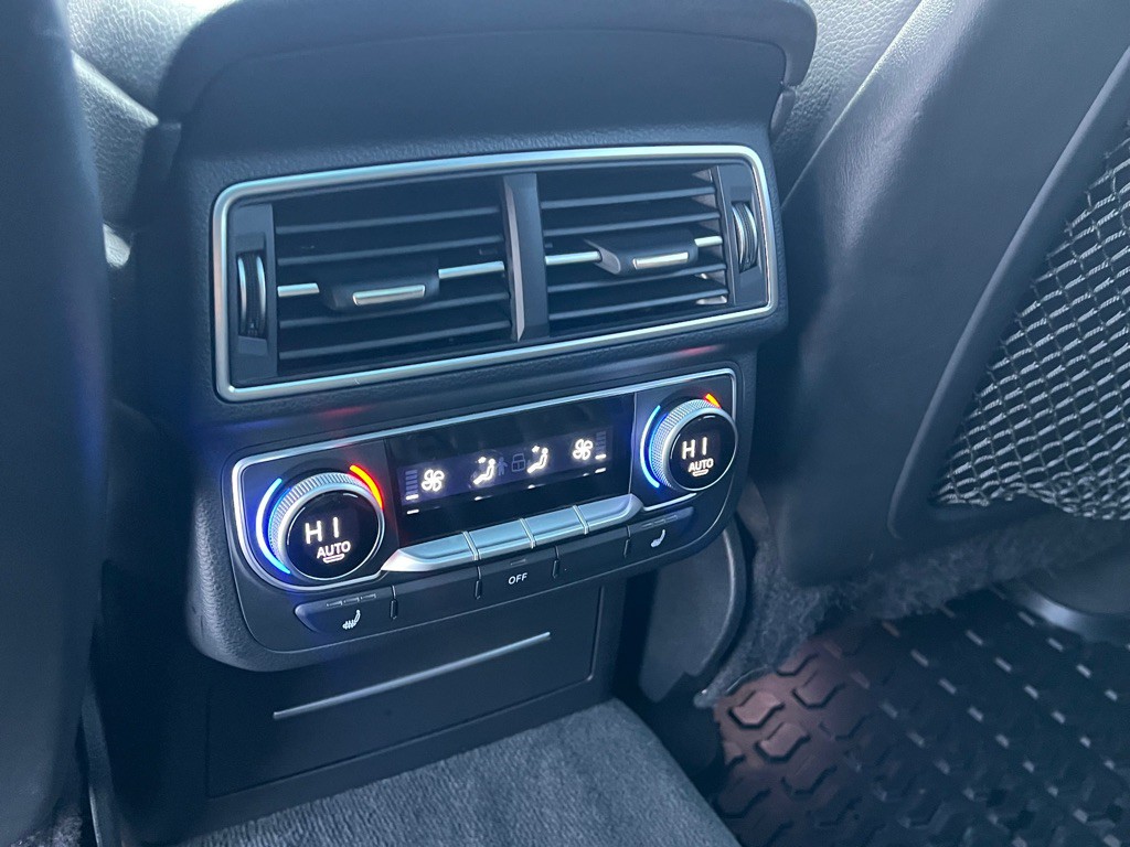 2017 Audi Q7 Image 9