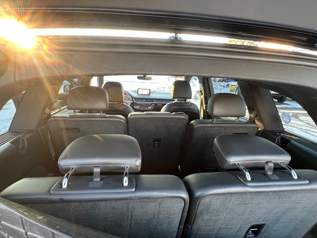 2017 Audi Q7 Image 12