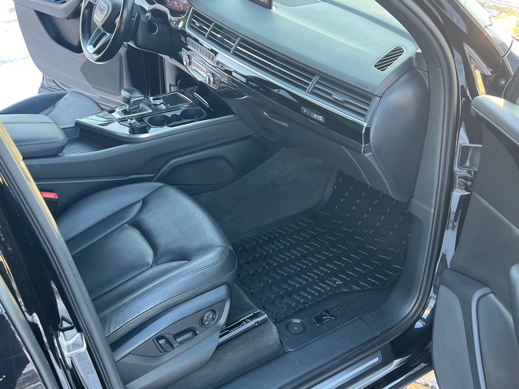 2017 Audi Q7 Image 14