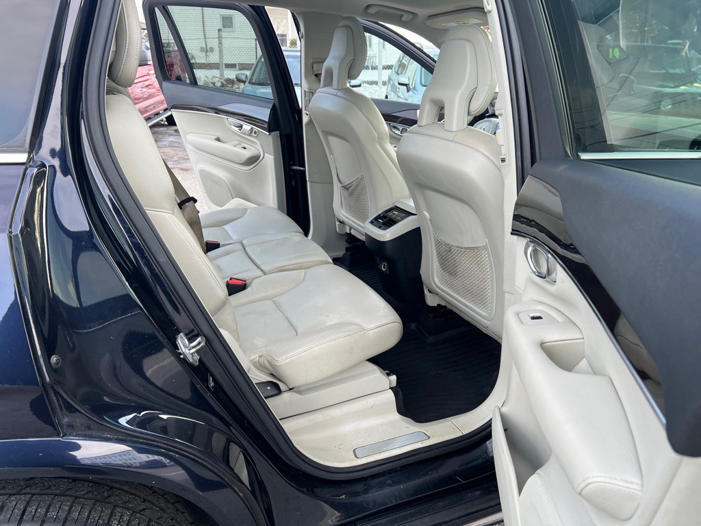 2017 Volvo XC90 Image 13