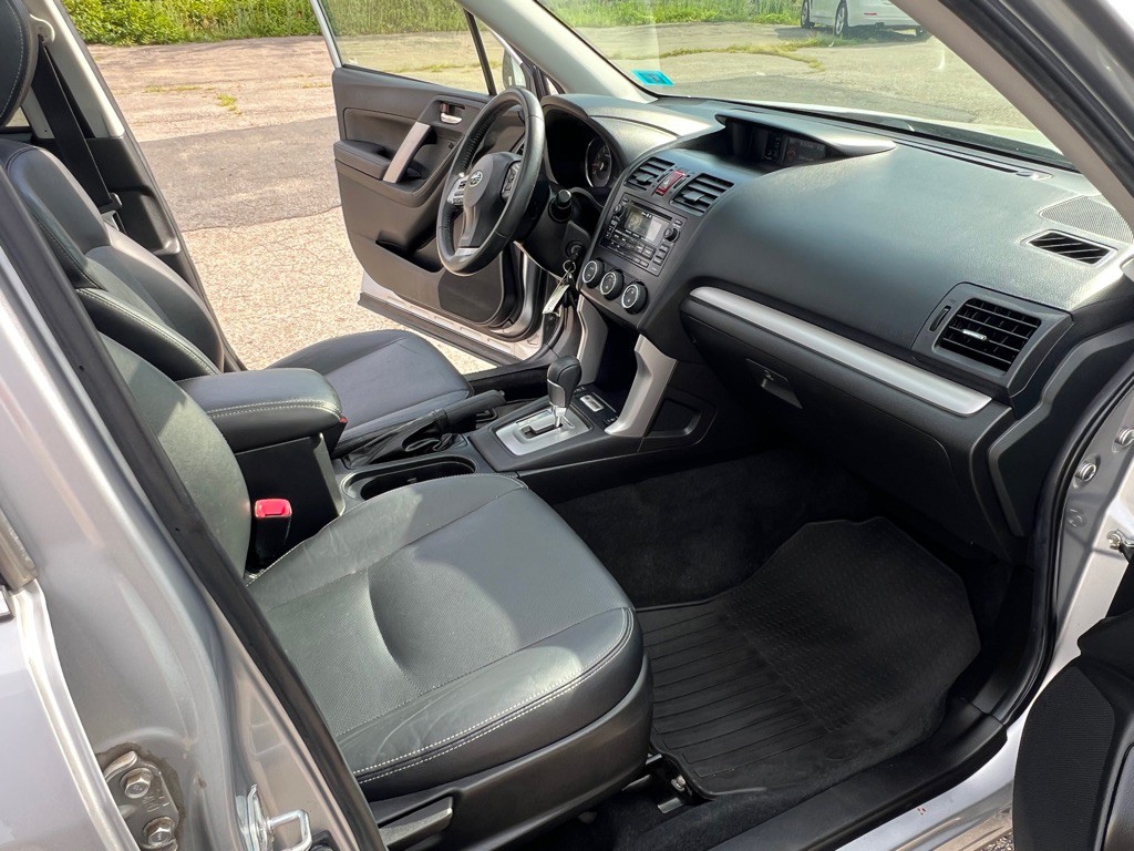 2015 Subaru Forester Image 11