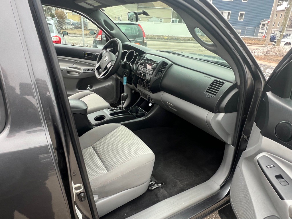 2012 Toyota Tacoma Image 17