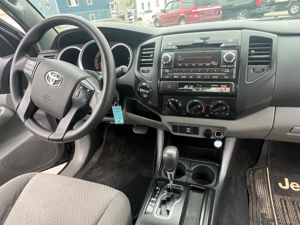 2012 Toyota Tacoma Image 18