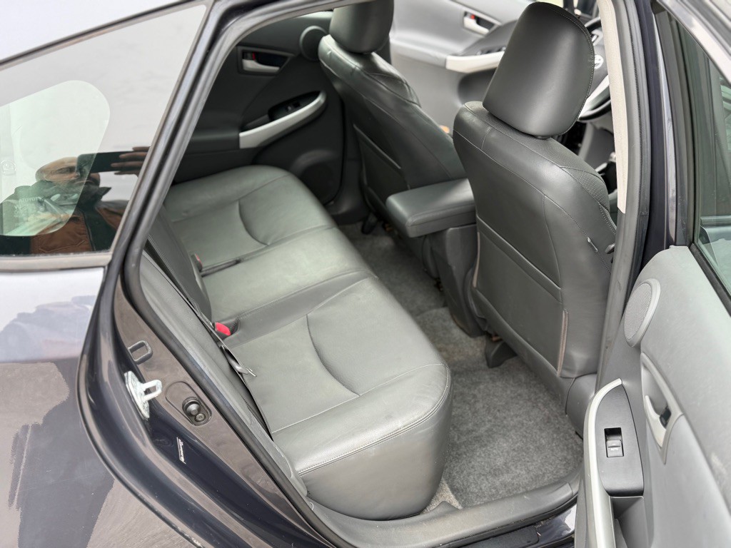 2010 Toyota Prius Image 10