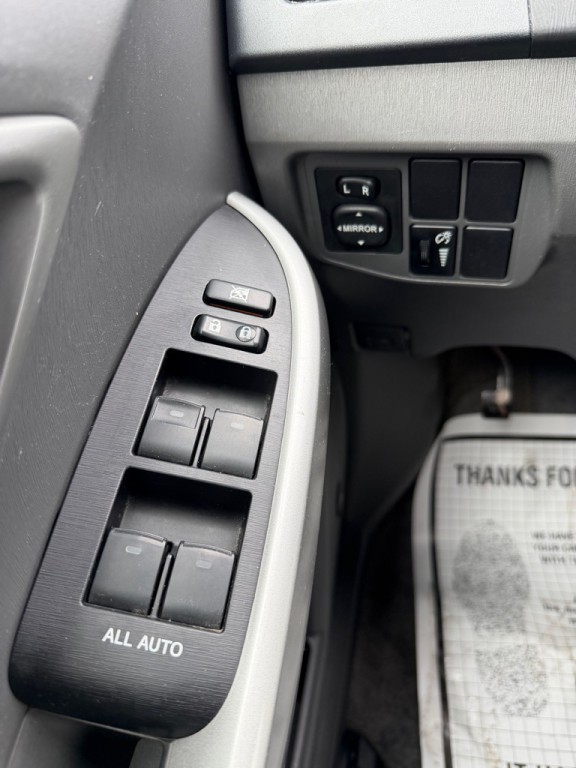 2010 Toyota Prius Image 17