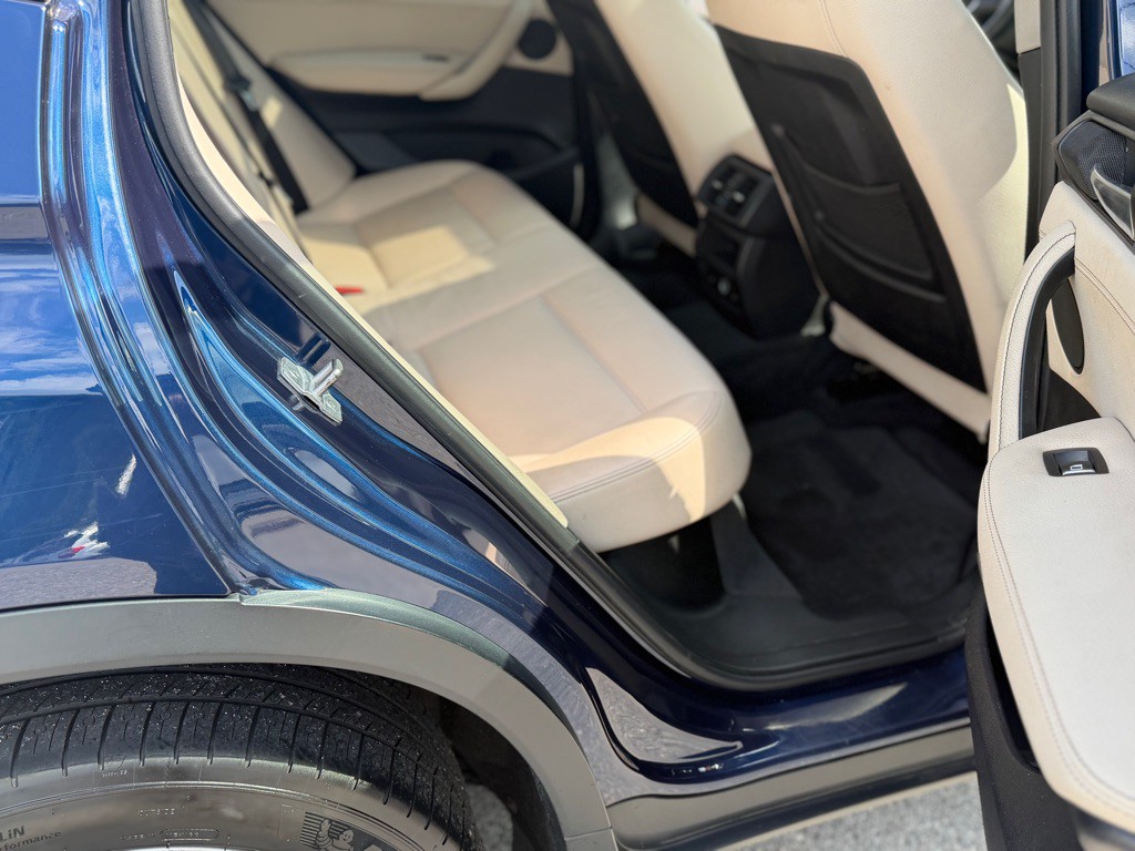 2017 BMW X3 Image 11