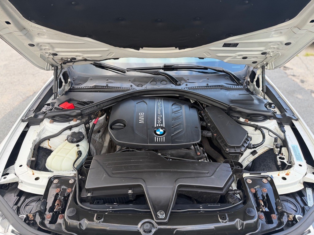 2014 BMW 3 Series Image 13