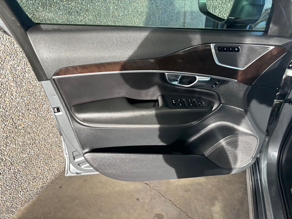 2019 Volvo XC90 Image 8