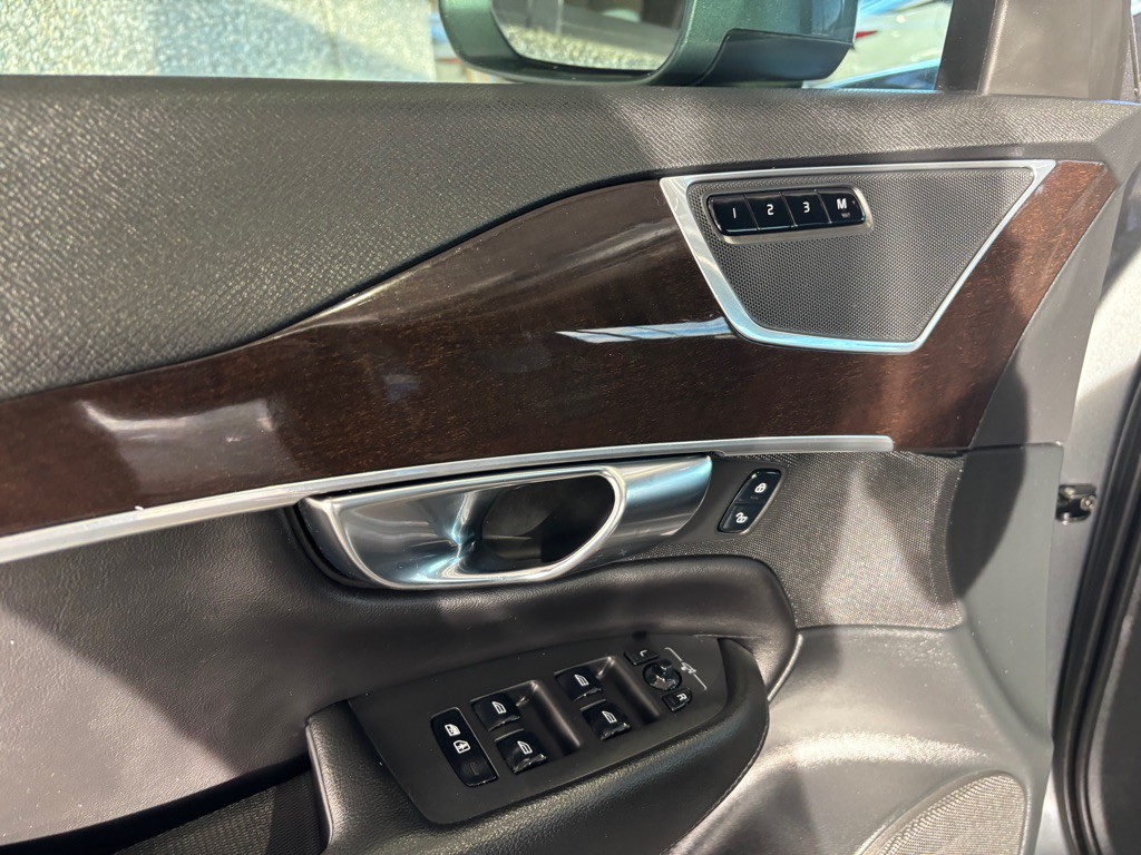 2019 Volvo XC90 Image 9