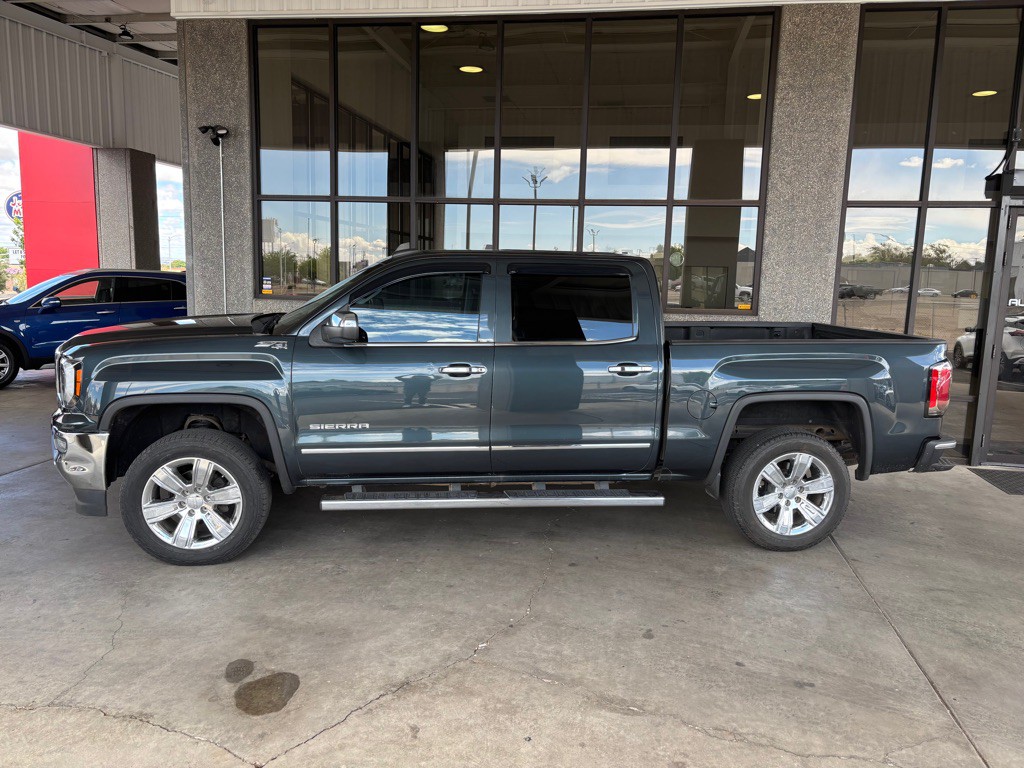 2018 GMC Sierra Image 2