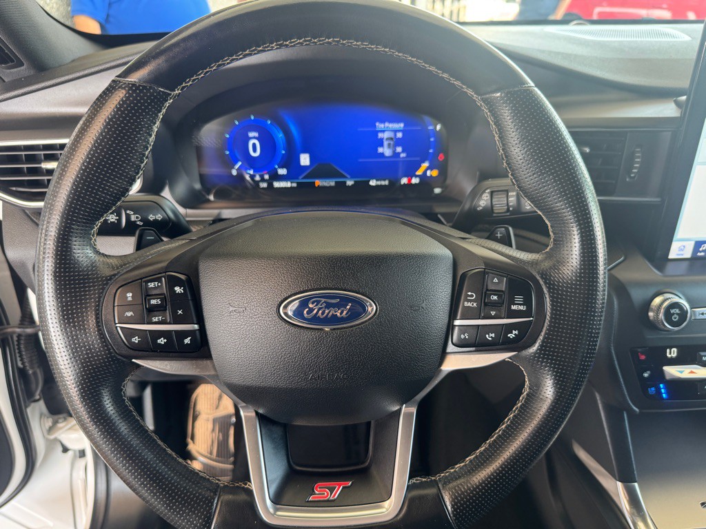 2020 Ford Explorer Image 9
