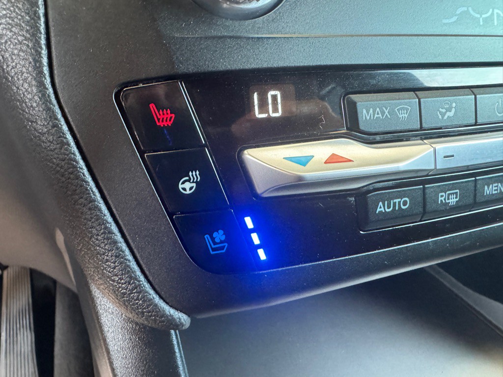 2020 Ford Explorer Image 15