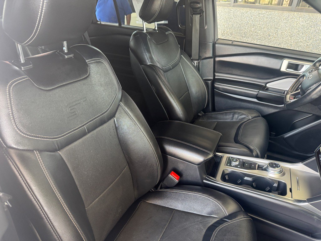 2020 Ford Explorer Image 24
