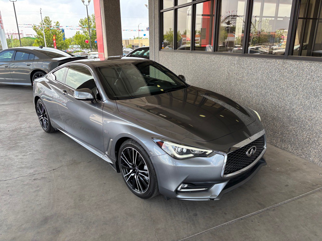 2018 INFINITI Q60 Image 4