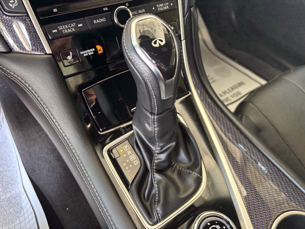 2018 INFINITI Q60 Image 16