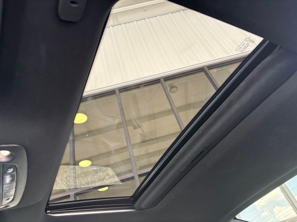 2018 INFINITI Q60 Image 18