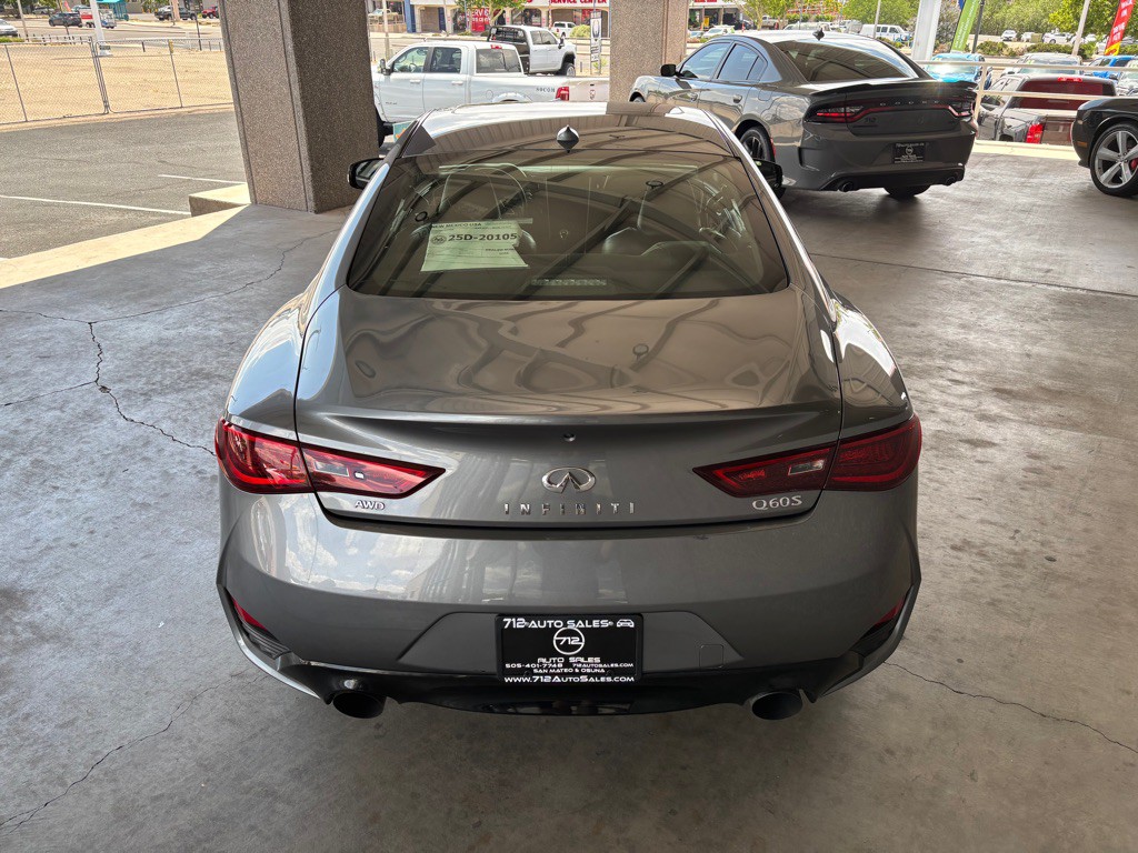 2018 INFINITI Q60 Image 32