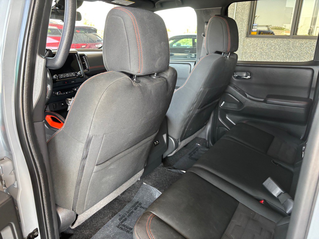 2022 Nissan Frontier Image 18