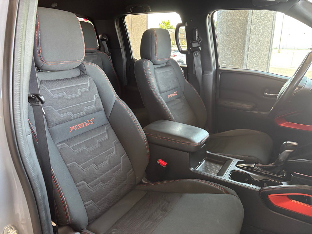 2022 Nissan Frontier Image 24
