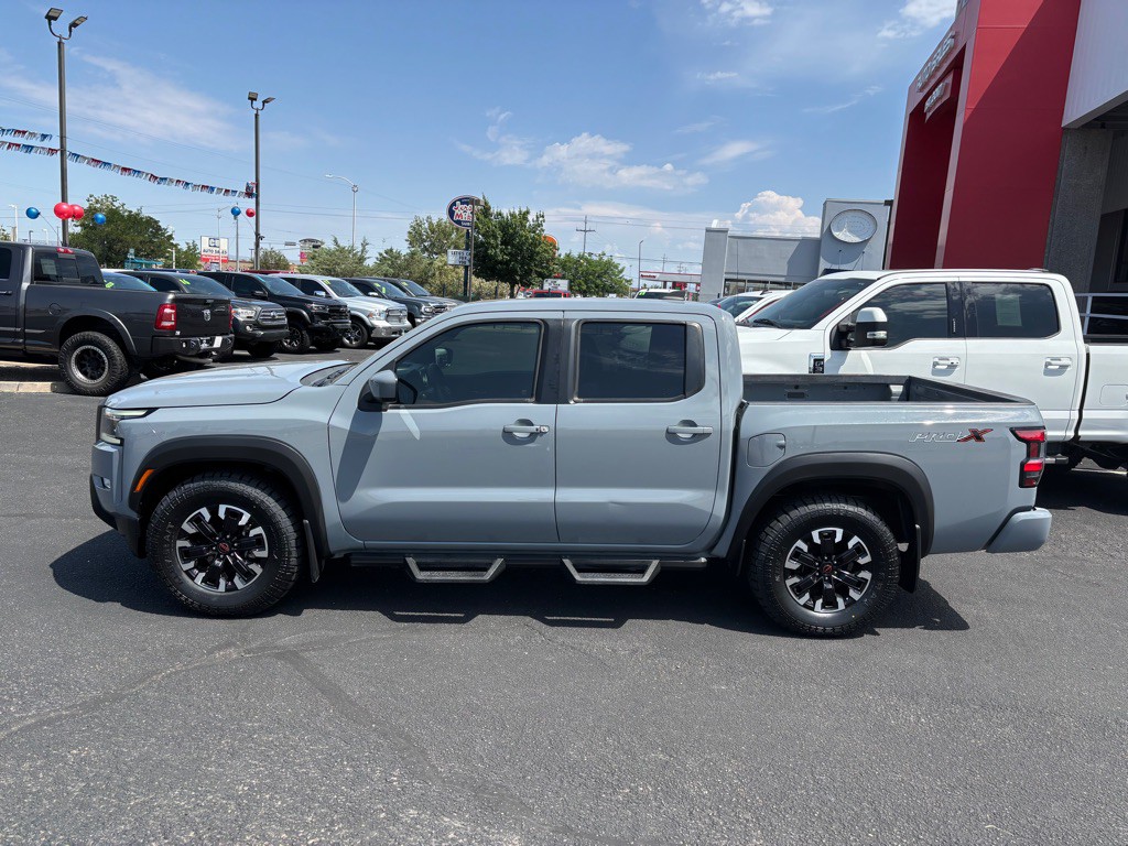 2022 Nissan Frontier Image 36