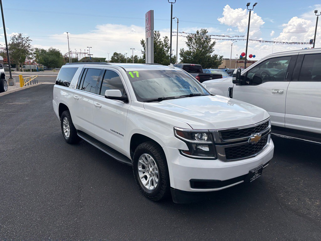 2017 Chevrolet Suburban Image 4