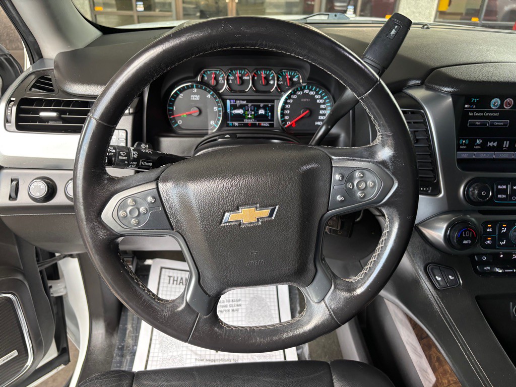 2017 Chevrolet Suburban Image 8