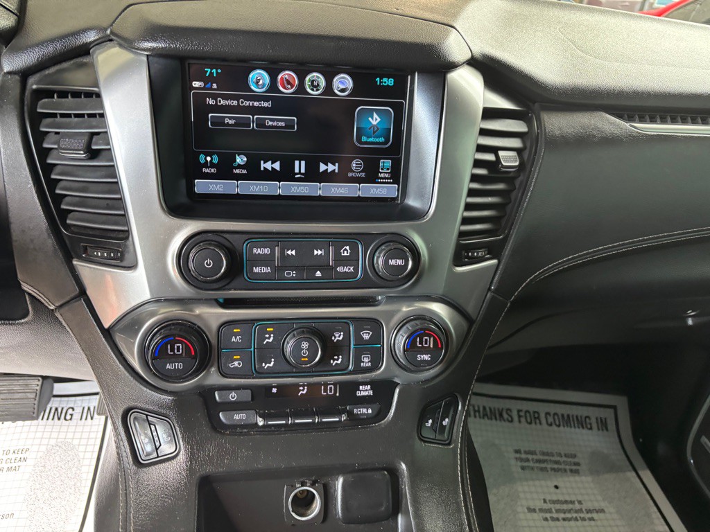 2017 Chevrolet Suburban Image 10