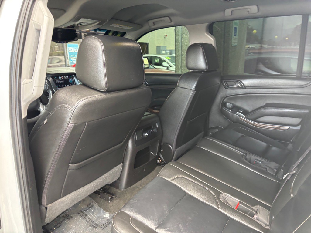 2017 Chevrolet Suburban Image 19