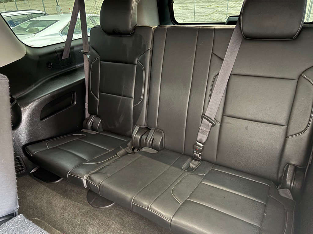 2017 Chevrolet Suburban Image 23