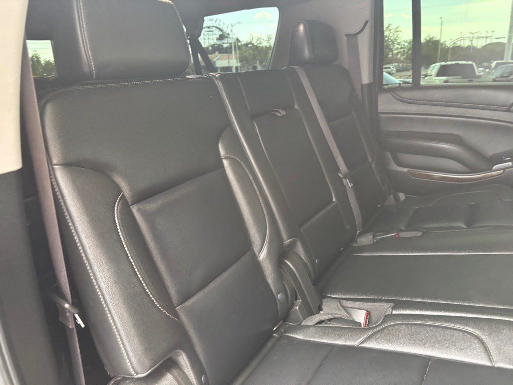 2017 Chevrolet Suburban Image 28