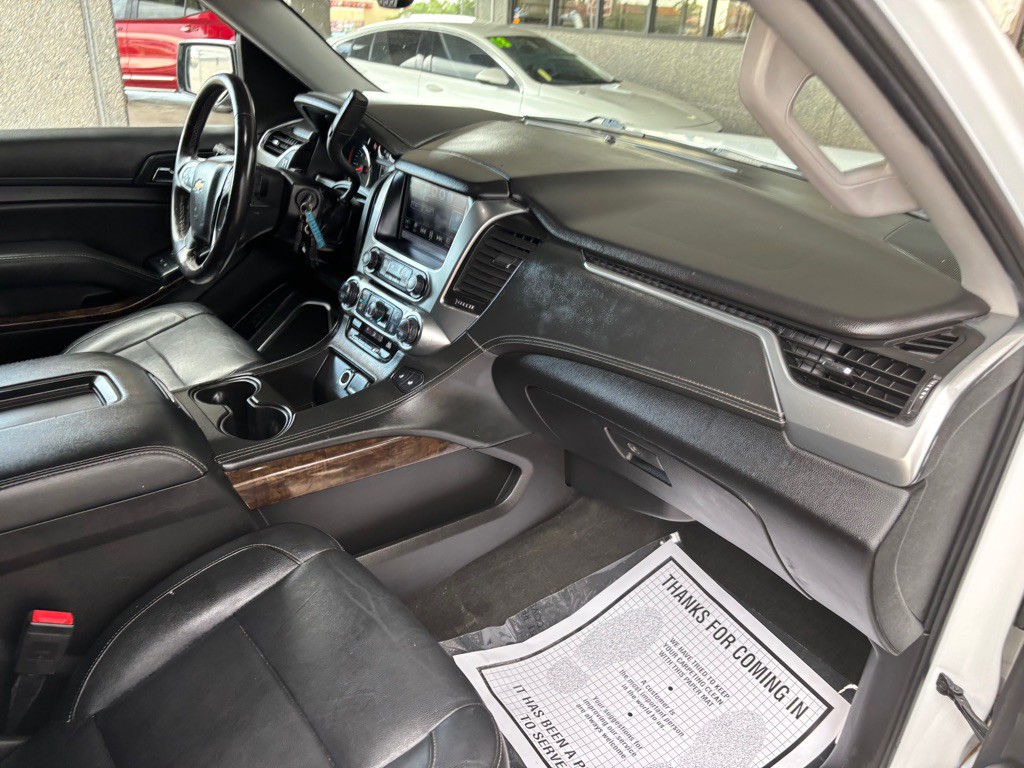 2017 Chevrolet Suburban Image 33