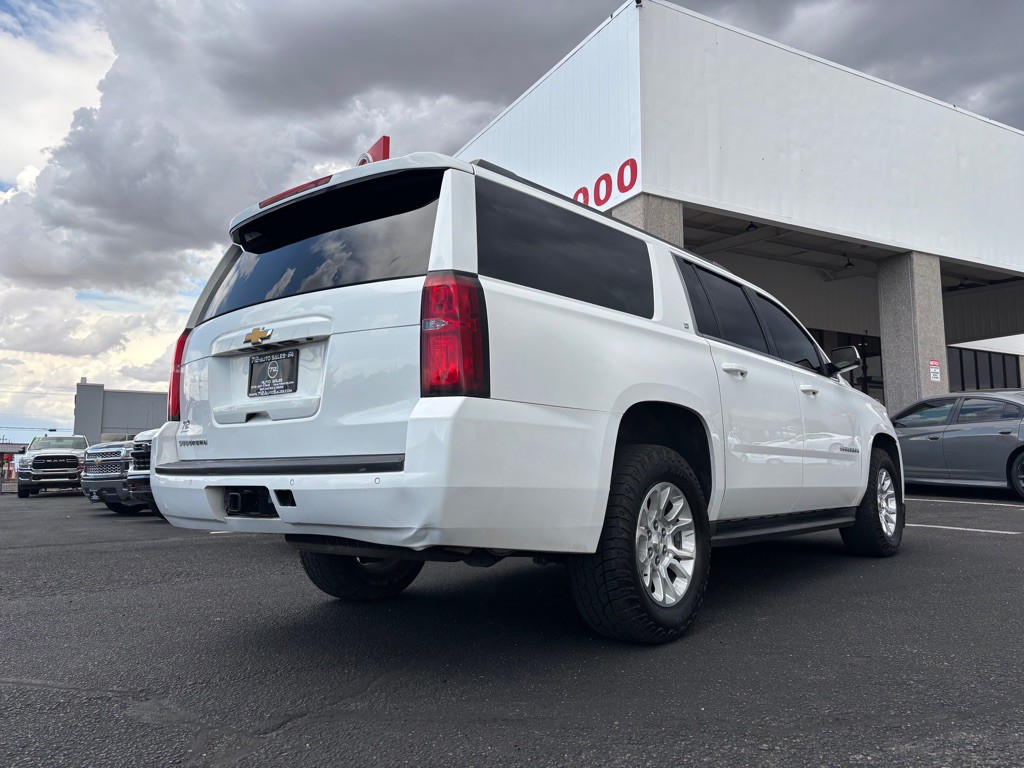 2017 Chevrolet Suburban Image 40