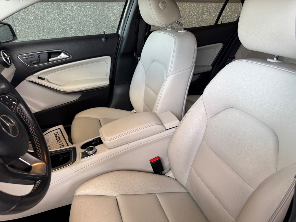 2017 Mercedes-Benz GLA-Class Image 8