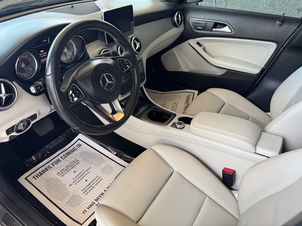 2017 Mercedes-Benz GLA-Class Image 9