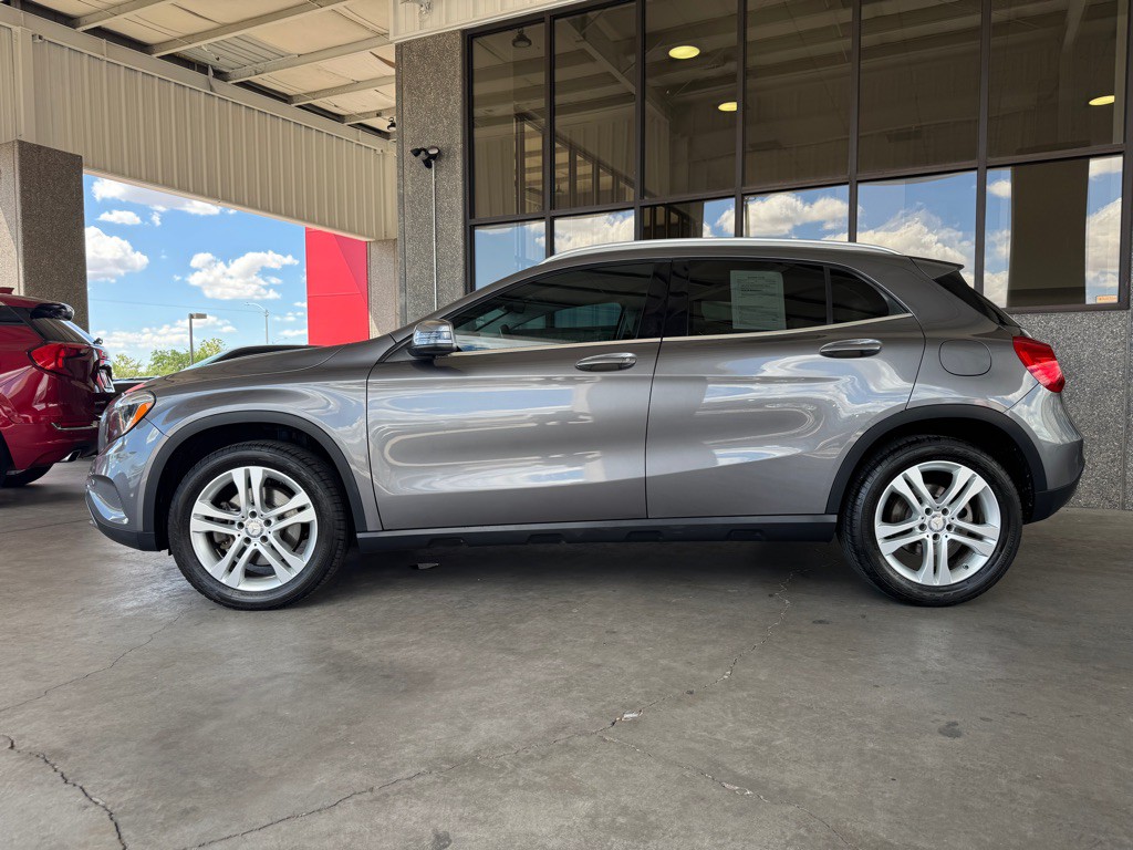 2017 Mercedes-Benz GLA-Class Image 31