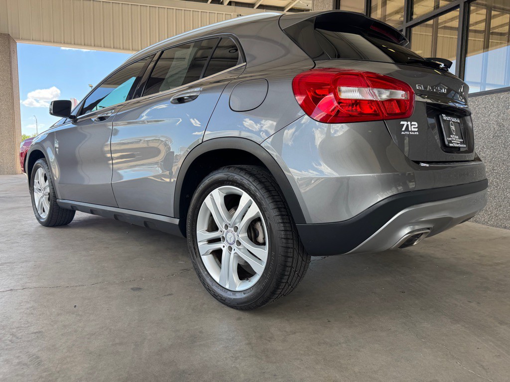 2017 Mercedes-Benz GLA-Class Image 33
