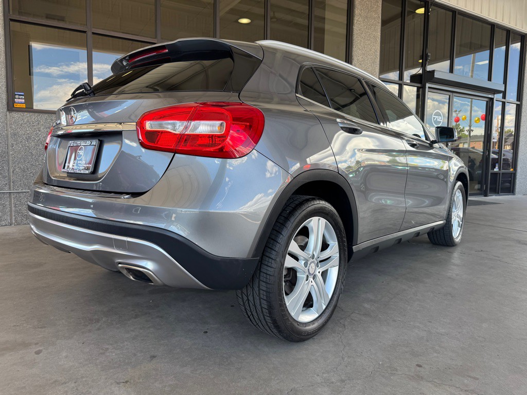 2017 Mercedes-Benz GLA-Class Image 37