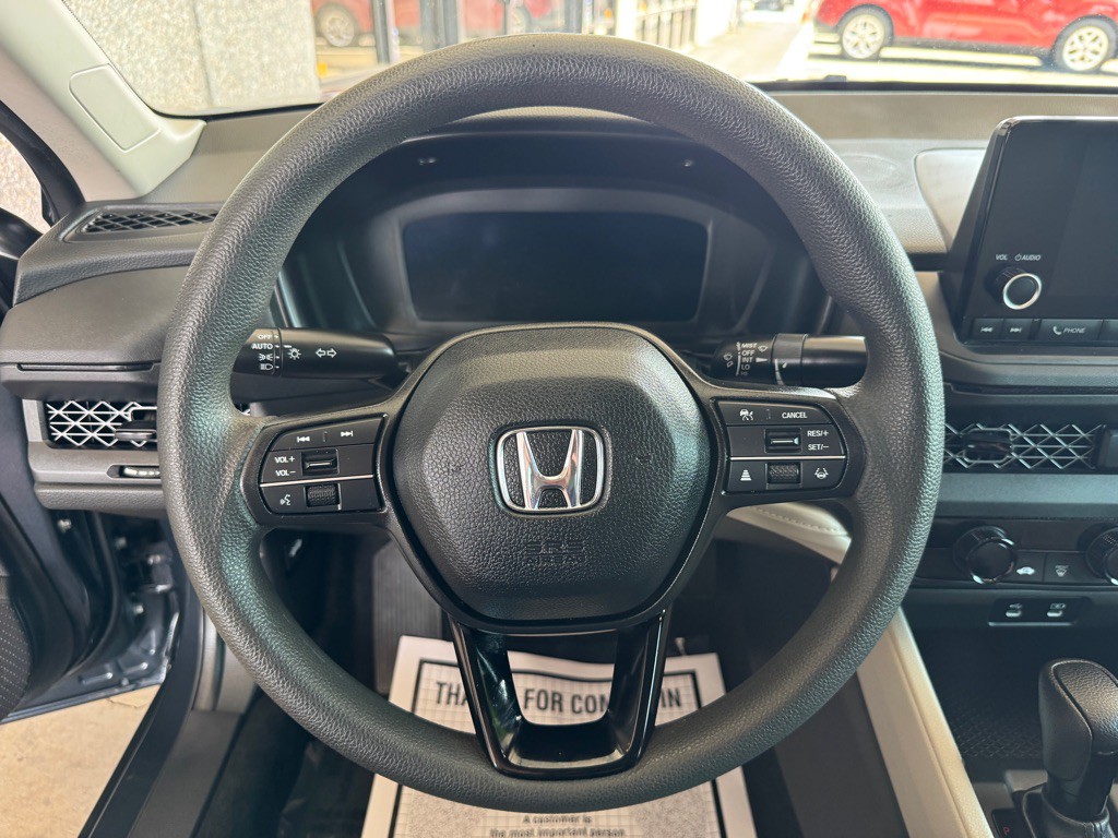 2023 Honda Accord Image 9