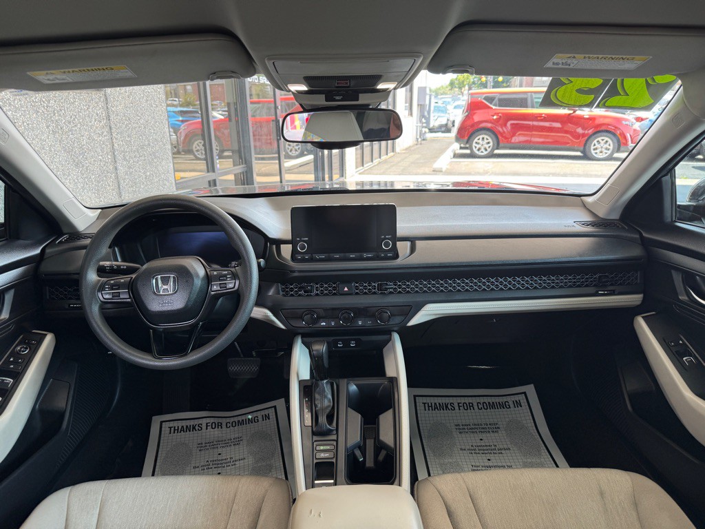 2023 Honda Accord Image 16