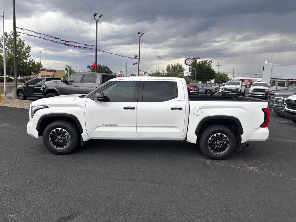 2023 Toyota Tundra Image 34