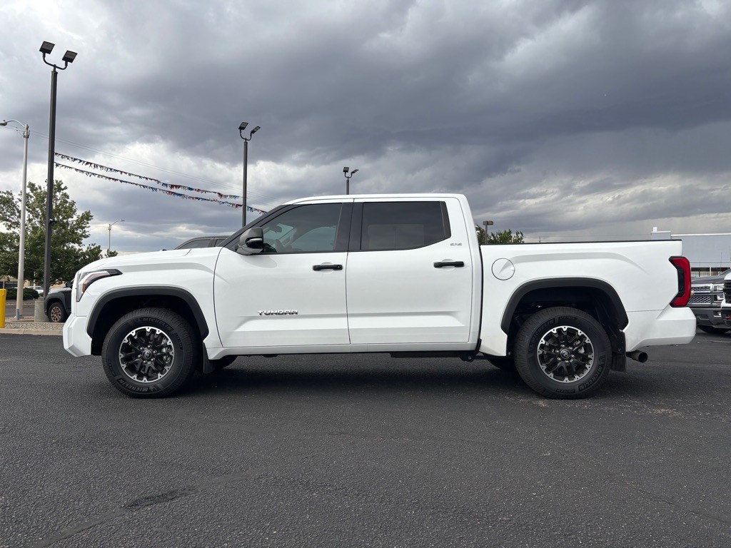 2023 Toyota Tundra Image 35